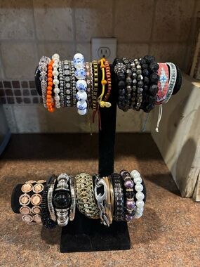 👚Mixed Beaded and Metallic Bracelet Set - Black, White, Orange, Gold, Pink